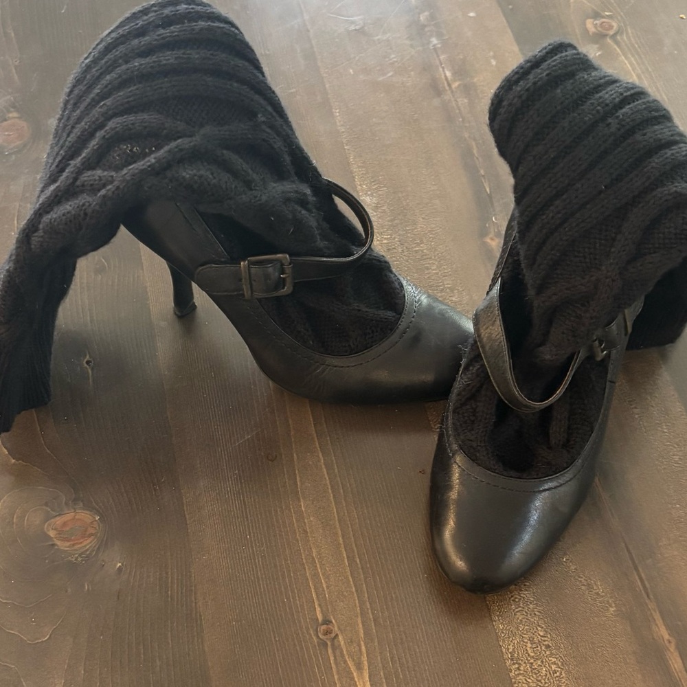 Chic Black Women's Heeled Shoes with Knit leg warmers, Size 5